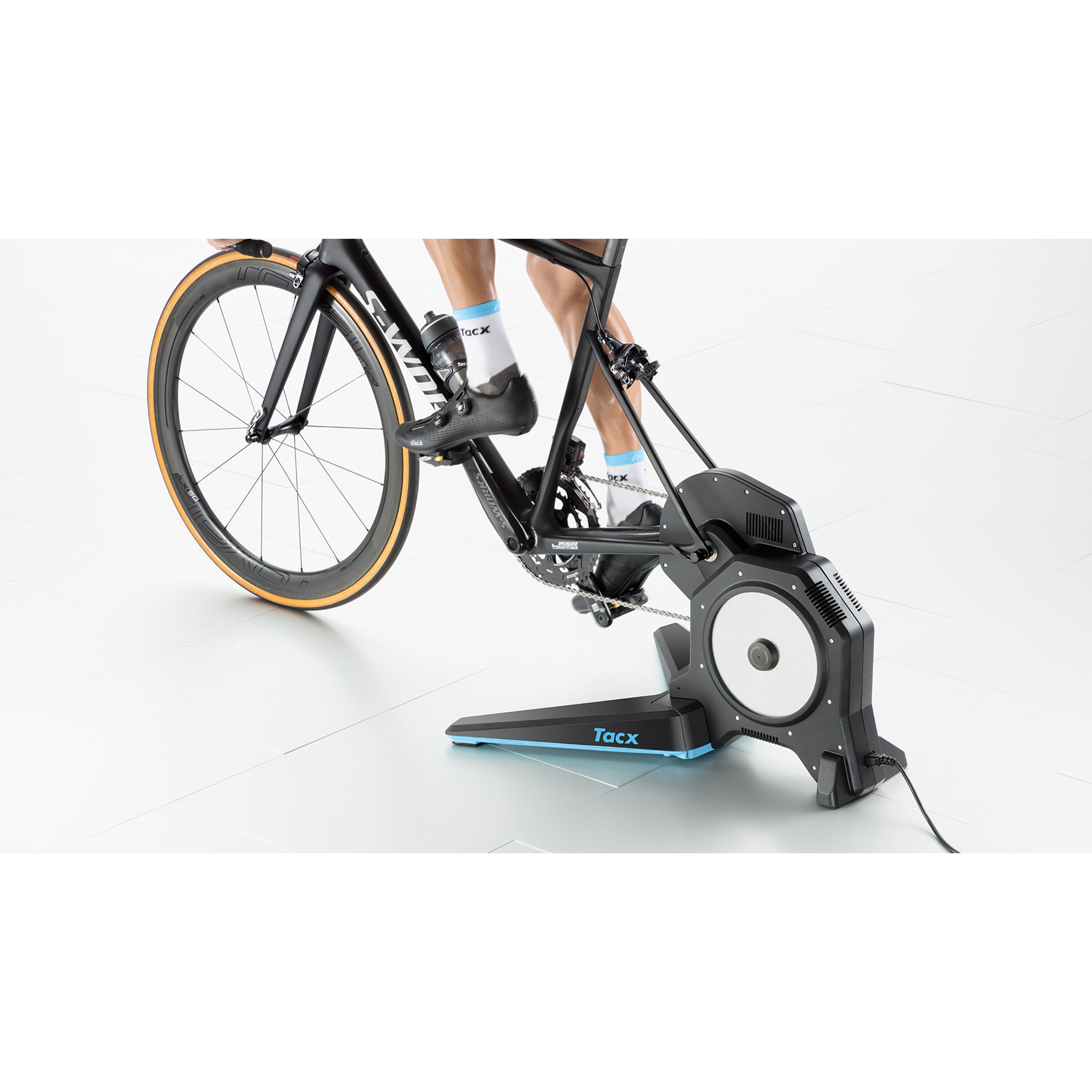 Tacx Flux 2 Smart trainer