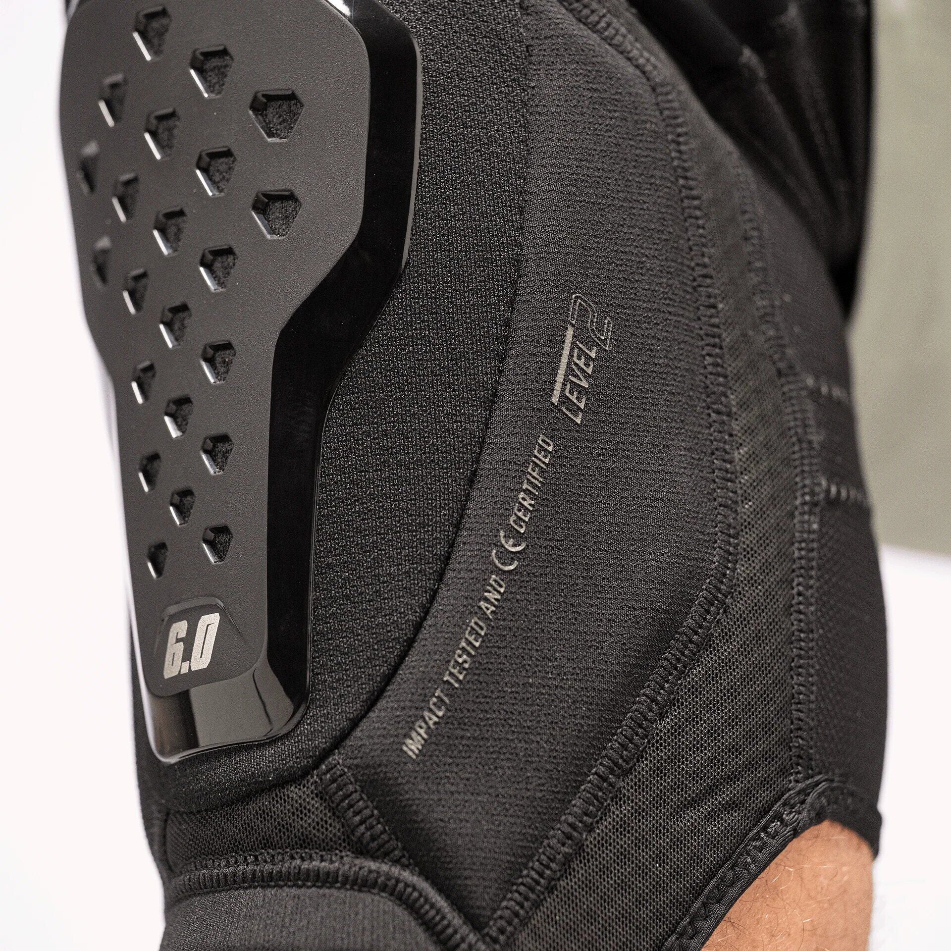Leatt Guard 6.0 Evo EXT knee guard 2026